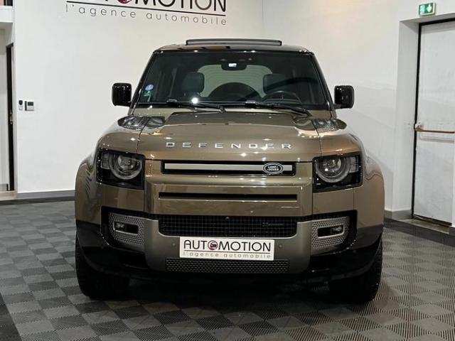 Land Rover Defender image 8