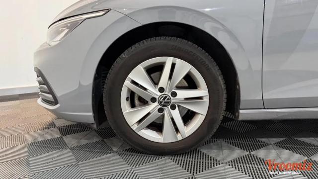 Volkswagen Golf image 6