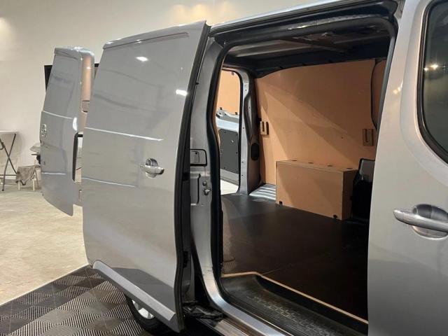 Opel Vivaro image 8