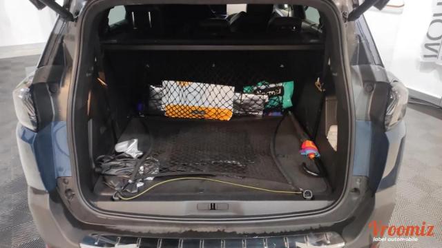 Peugeot 5008 image 2