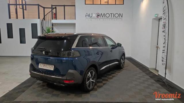 Peugeot 5008 image 1