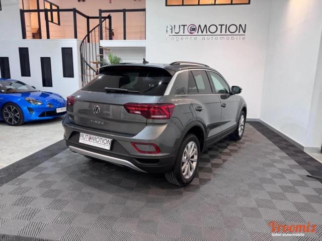 Volkswagen T-Roc image 8