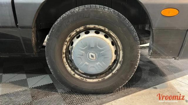 Renault Master image 2