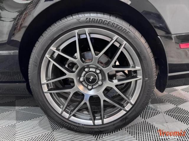 Ford Mustang image 9