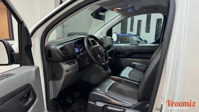 Citroen Jumpy image 2