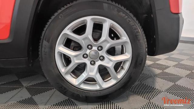 Jeep Renegade image 8