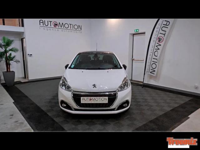 Peugeot 208 image 8