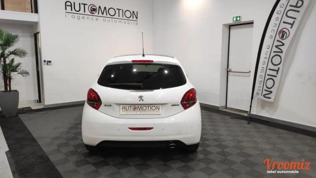 Peugeot 208 image 2