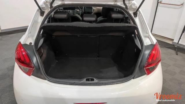 Peugeot 208 image 4