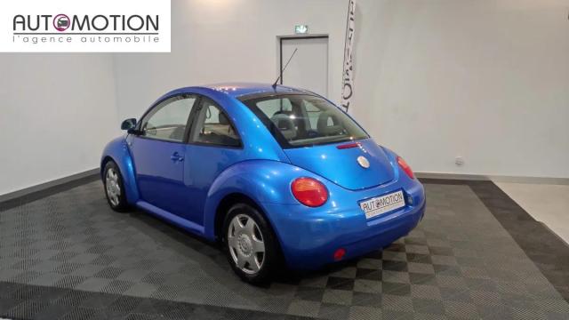 Volkswagen New Beetle image 7