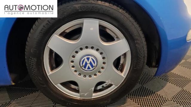 Volkswagen New Beetle image 8