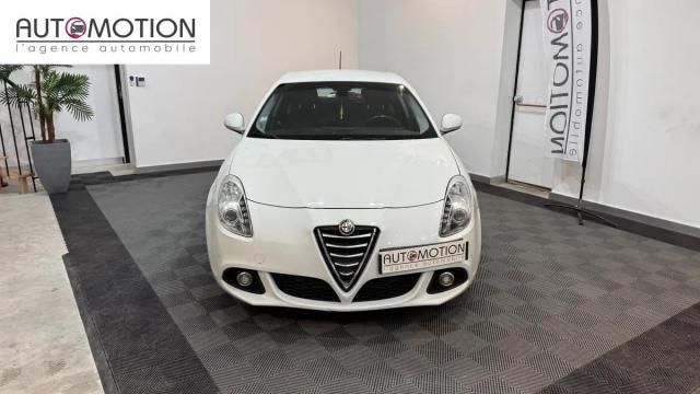 Alfa Romeo Giulietta image 8