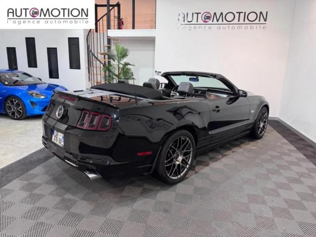 Ford Mustang image 4