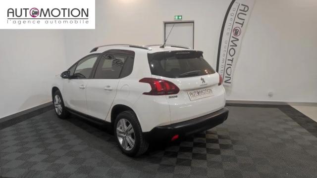 Peugeot 2008 image 2