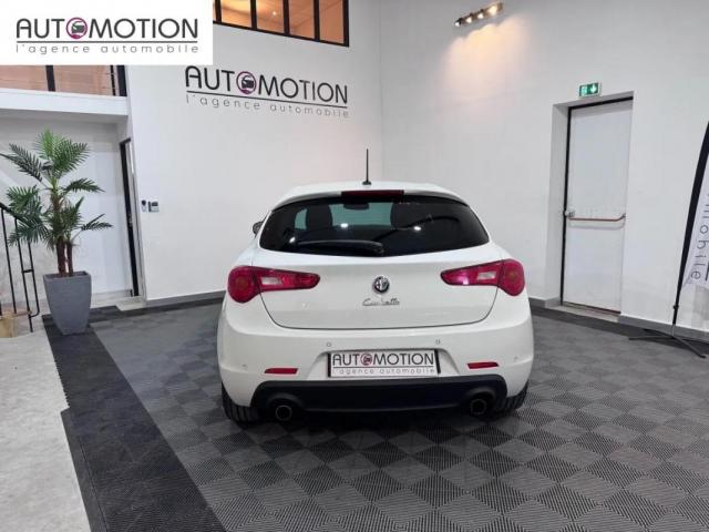 Alfa Romeo Giulietta image 4
