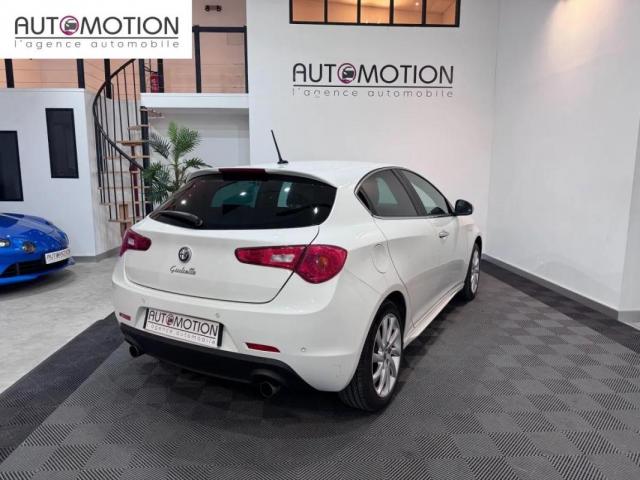 Alfa Romeo Giulietta image 6