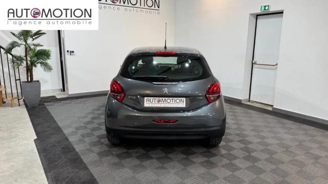 Peugeot 208 image 1