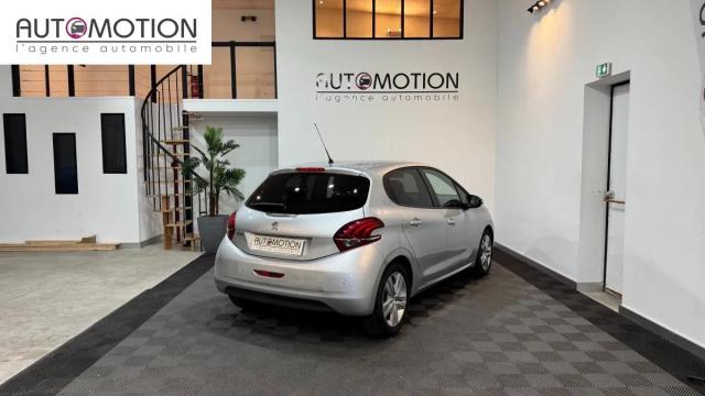 Peugeot 208 image 3