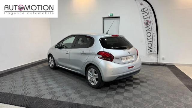Peugeot 208 image 8