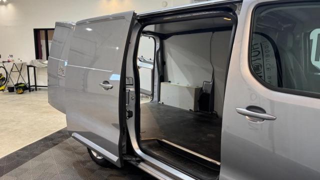 Citroen Jumpy image 9