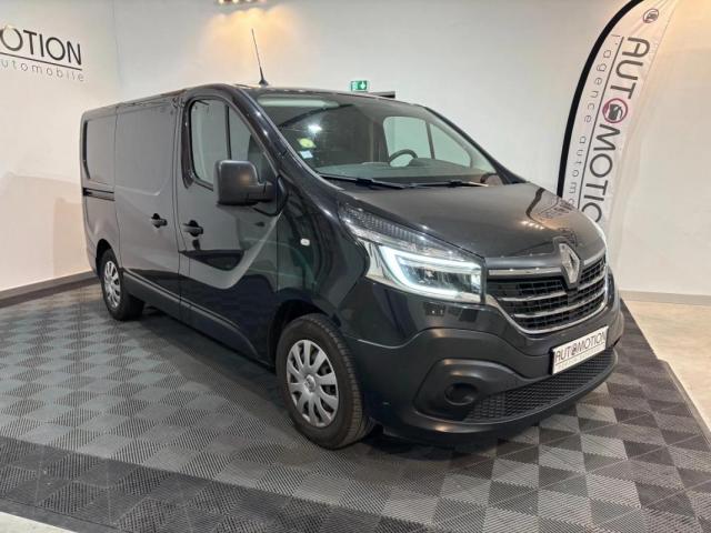 Renault Trafic image 1