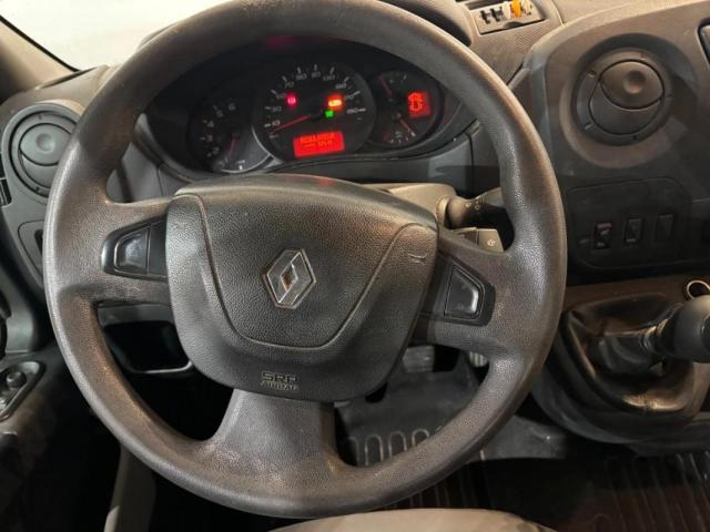 Renault Master image 8