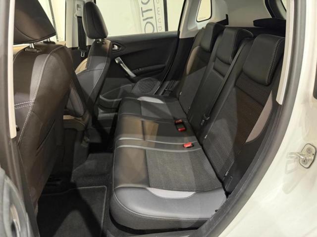 Peugeot 2008 image 8