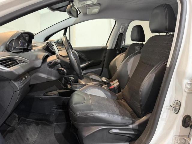 Peugeot 2008 image 1