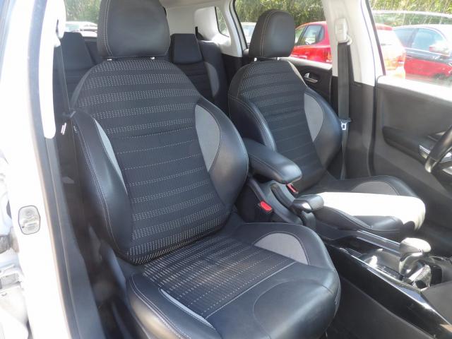 Peugeot 2008 image 1