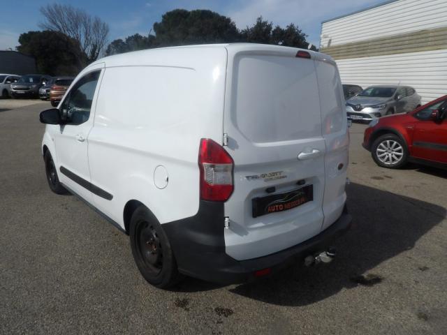 Ford Transit Courier image 1