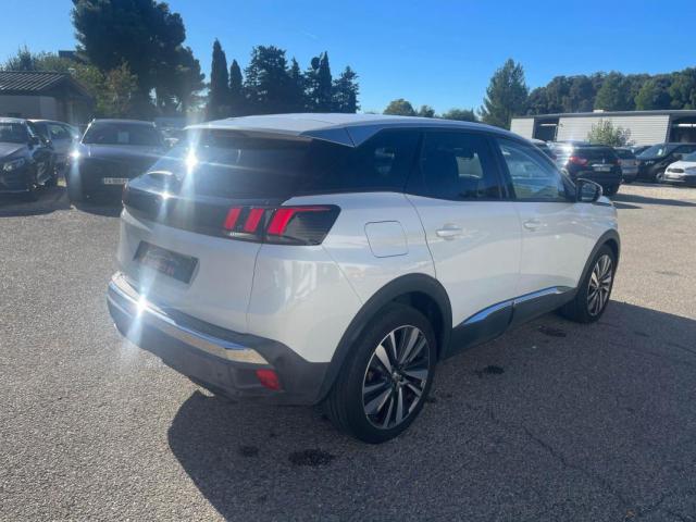 Peugeot 3008 image 3