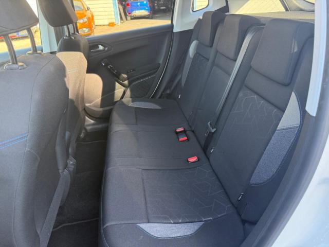 Peugeot 2008 image 7