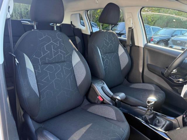 Peugeot 2008 image 3