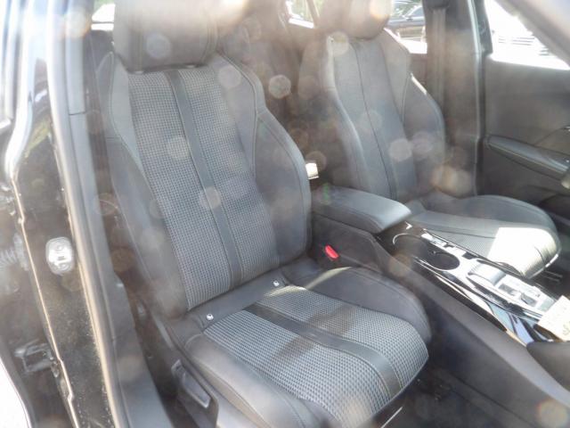 Peugeot 2008 image 6