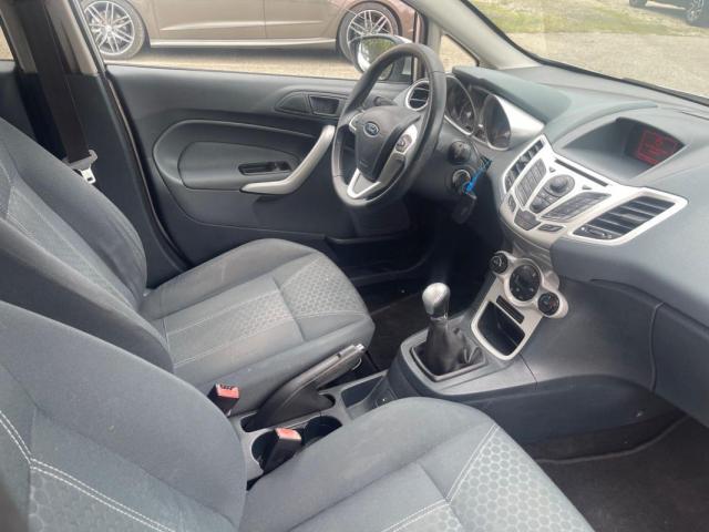 Ford Fiesta image 3