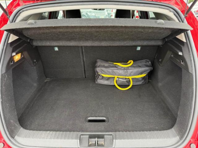 Renault Captur image 1