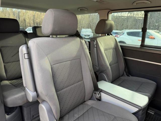 Volkswagen Multivan image 8