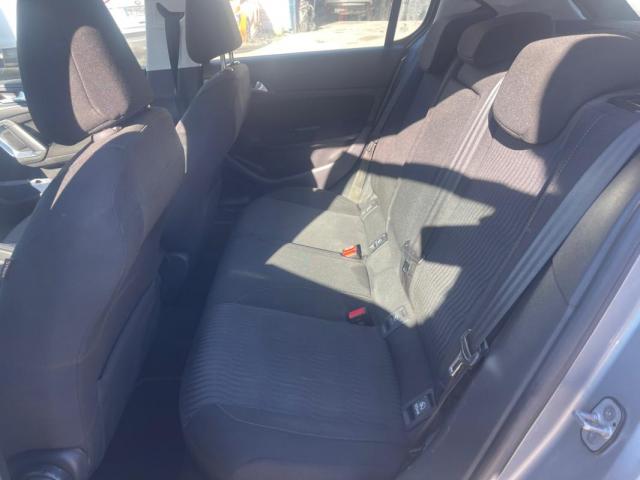 Peugeot 308 image 3