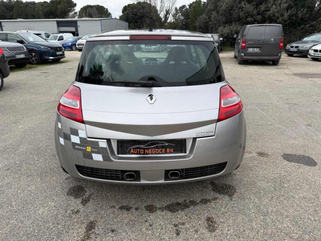 Renault Mégane image 2