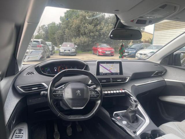 Peugeot 5008 image 3