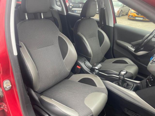 Peugeot 2008 image 3