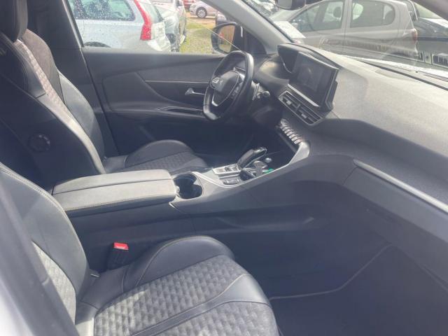 Peugeot 3008 image 2