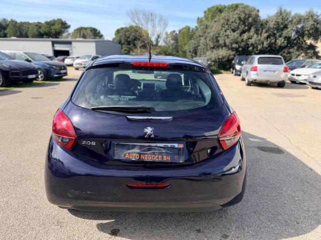Peugeot 208 image 3