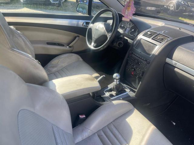 Peugeot 407 Coupé image 2