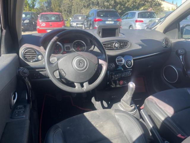 Renault Clio image 2