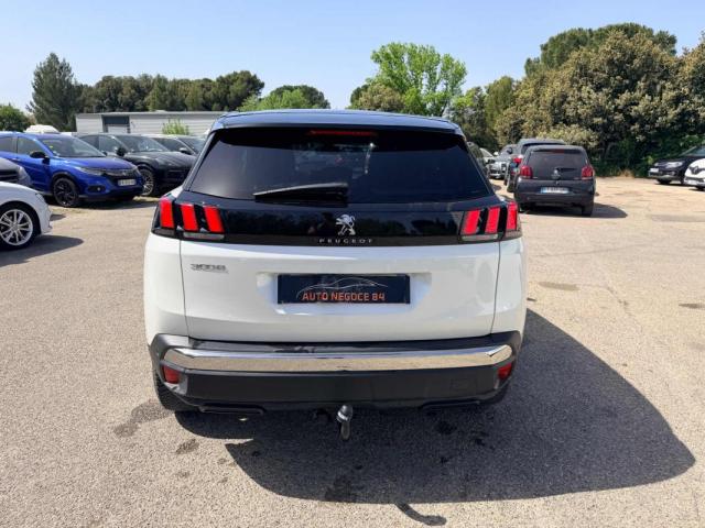 Peugeot 3008 image 2