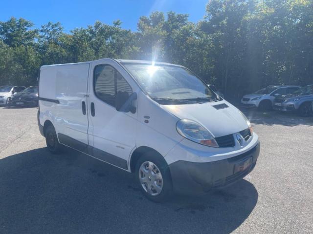 Renault Trafic image 2