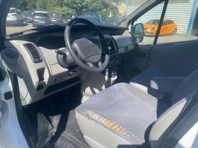 Renault Trafic image 1