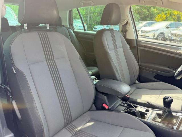 Volkswagen Golf image 8