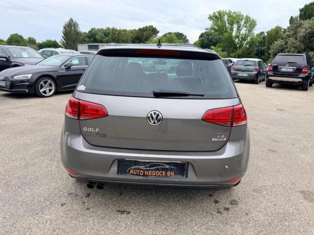Volkswagen Golf image 8